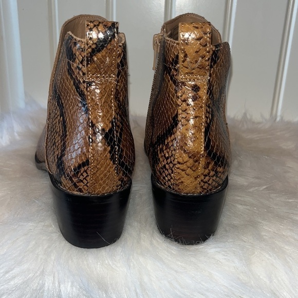 VIONIC Clara Ankle Boot embossed leather tan snake print ankle bootie size 7.5 - Picture 6 of 14